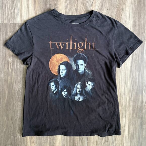 The Twilight Saga Movie T-Shirt Women's Size L Black Y2K Style - Picture 1 of 4
